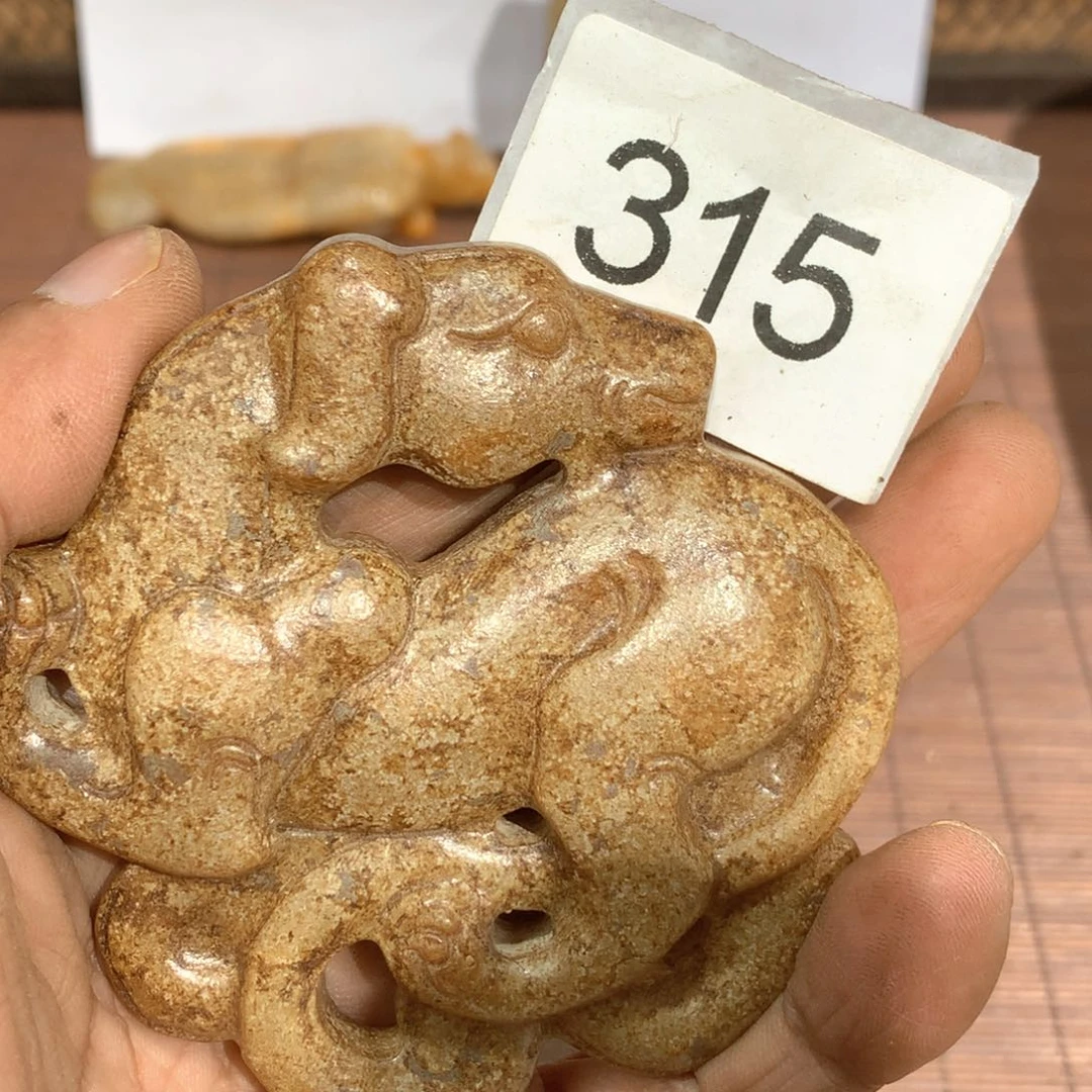 未镶嵌和田玉挂件