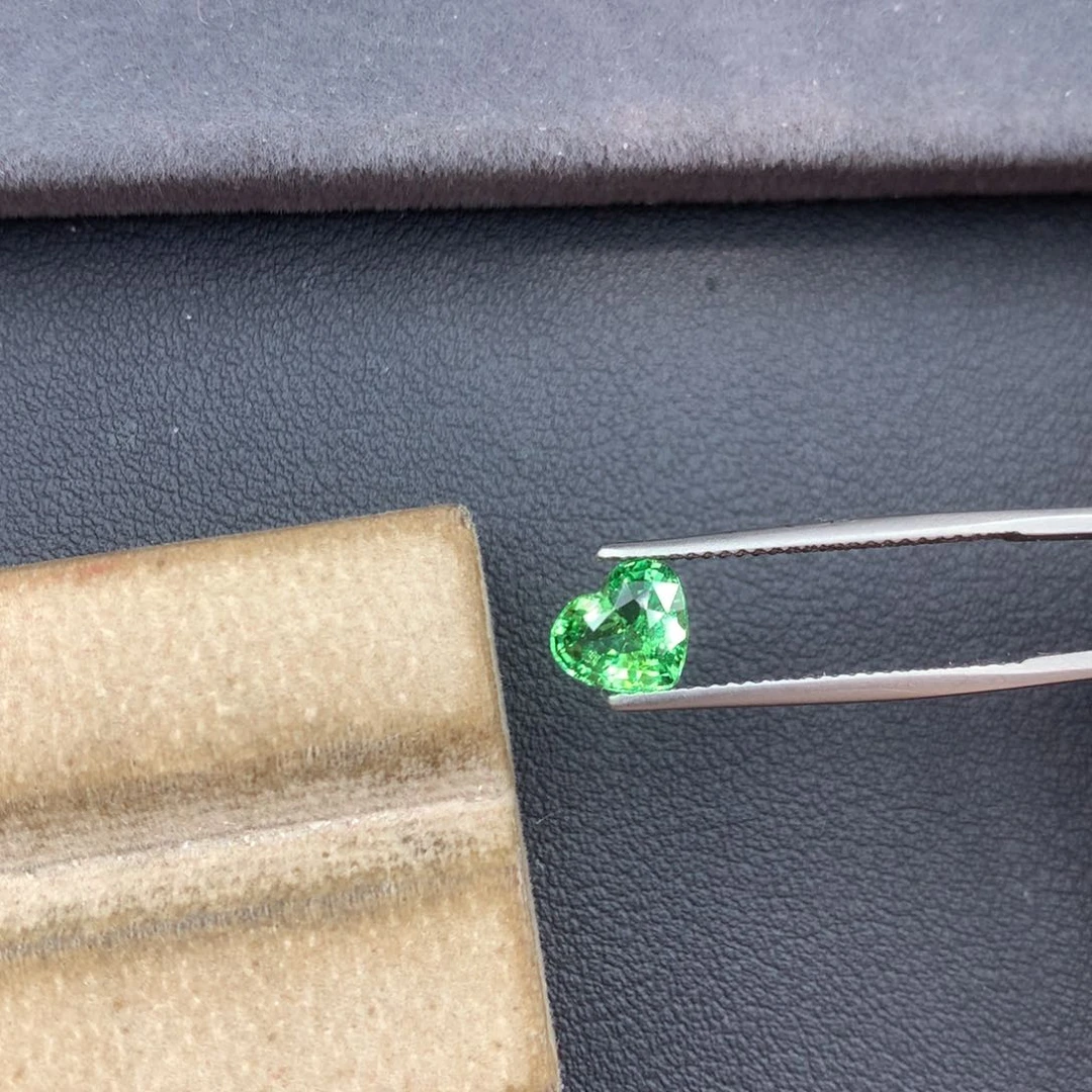 未镶嵌裸石石榴石1.11ct