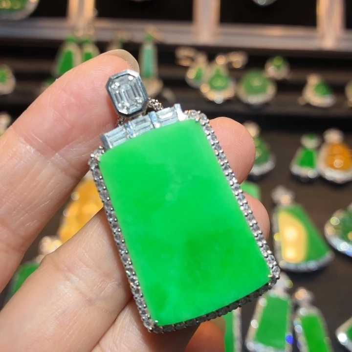 翡翠18K金镶嵌吊坠(不含链)翡翠