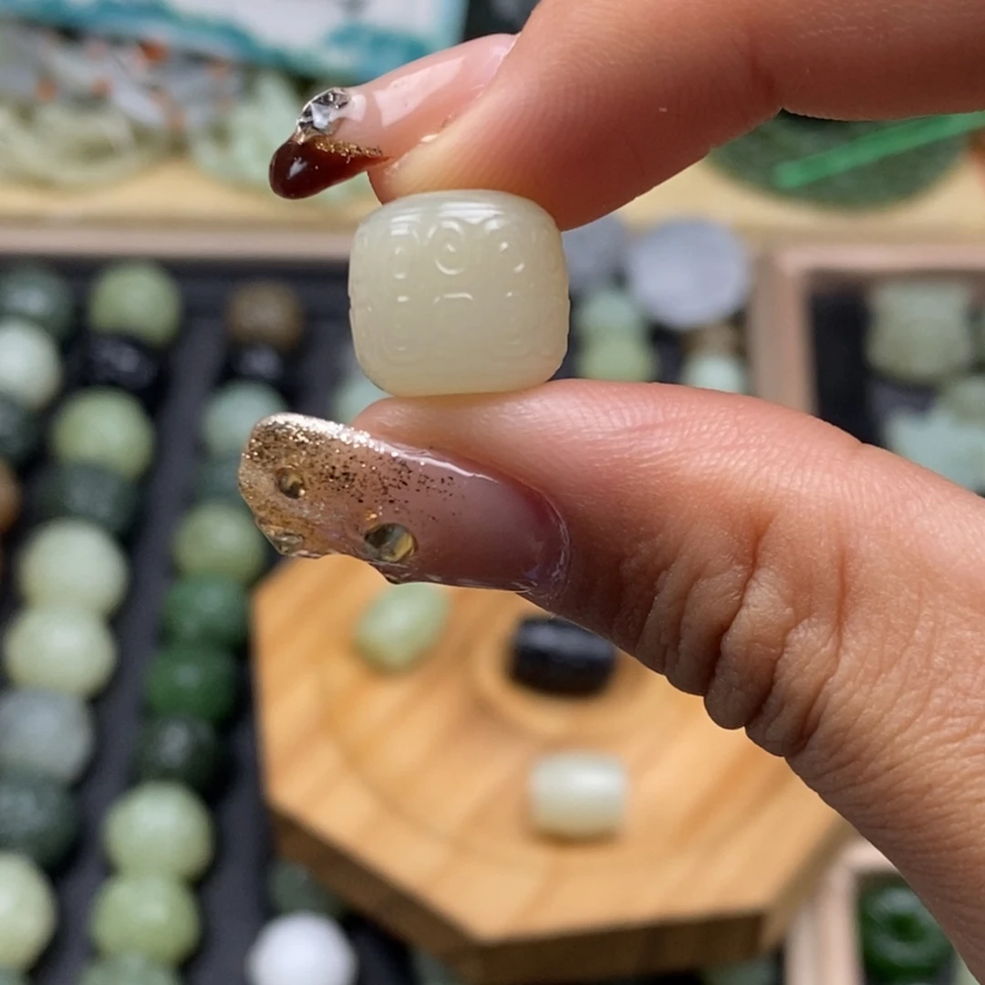 段***爷未镶嵌和田玉珠宝半成品