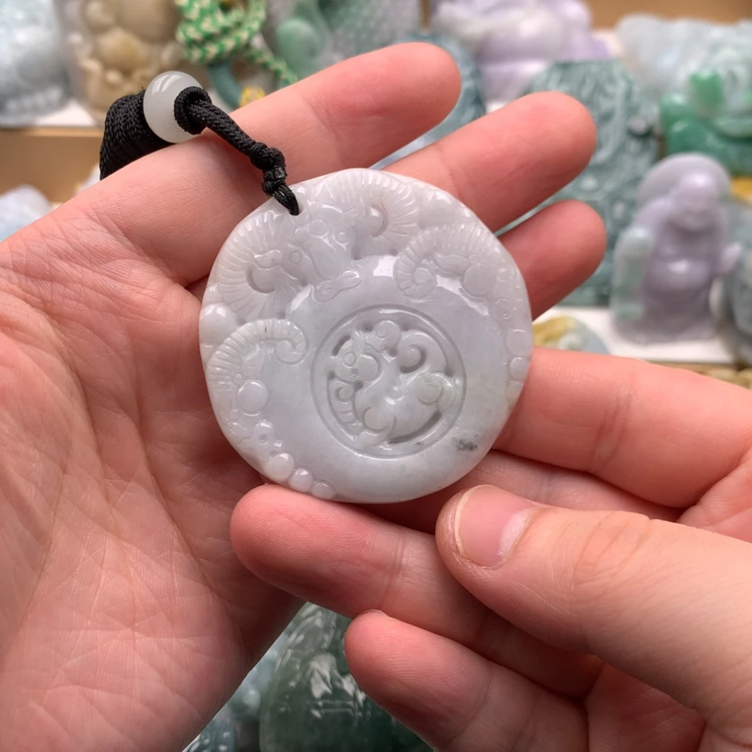 吊坠(不含链)未镶嵌翡翠
