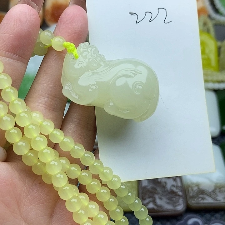 颈饰未镶嵌和田玉
