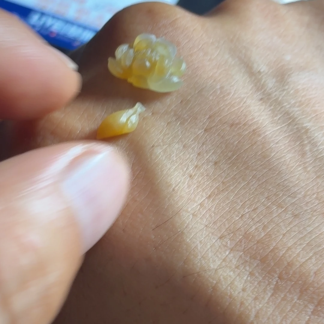 未镶嵌定制翡翠莲花