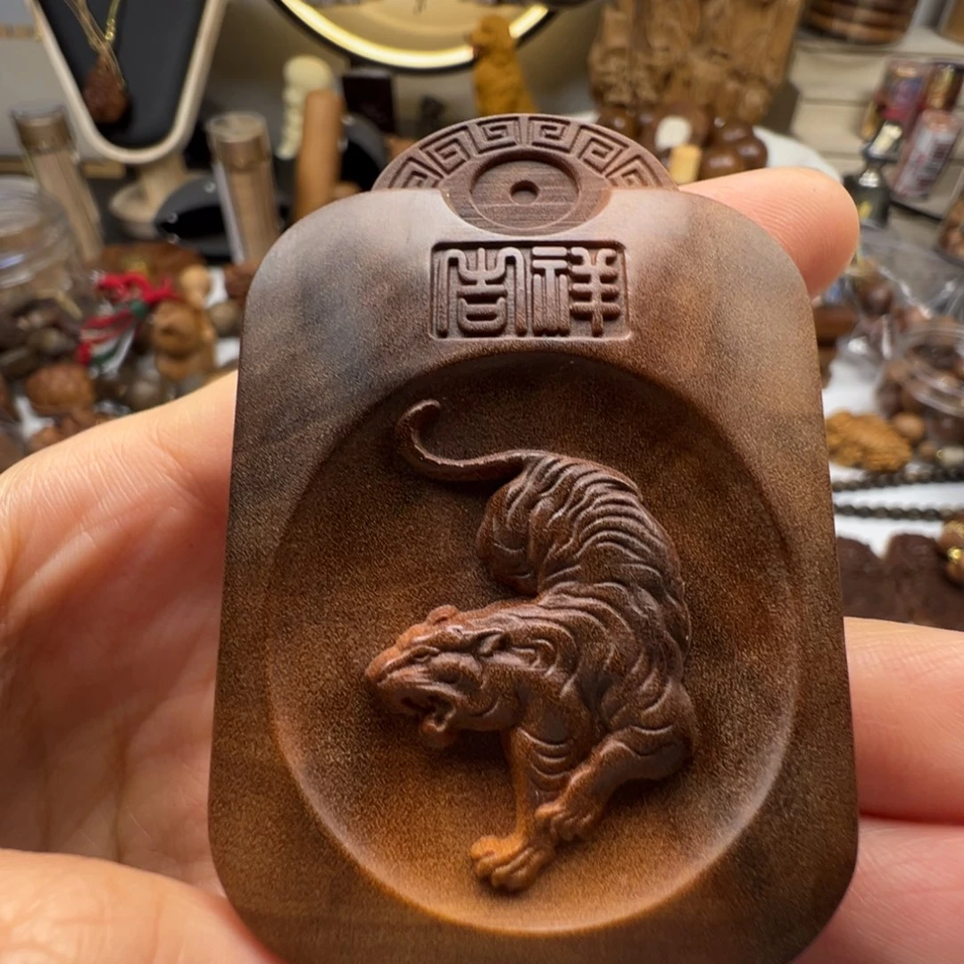 檀香木老虎老山檀