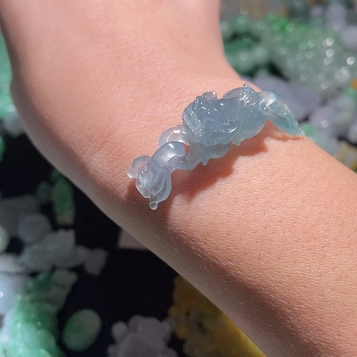 颈饰未镶嵌翡翠天