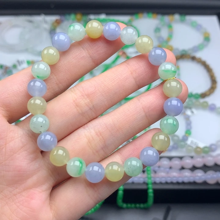 毛衣链未镶嵌翡翠是