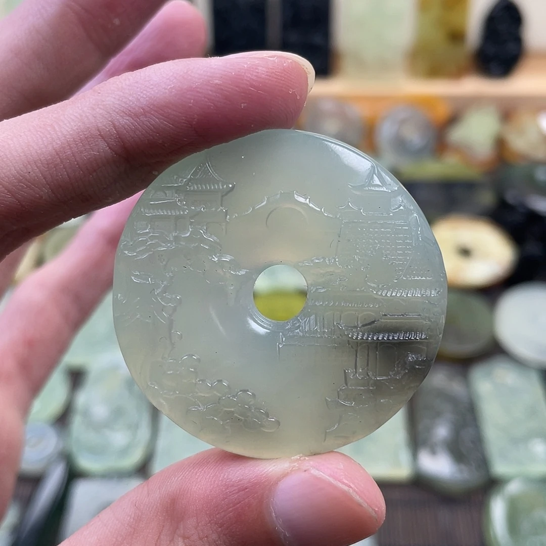 蛇纹石玉未镶嵌颈饰