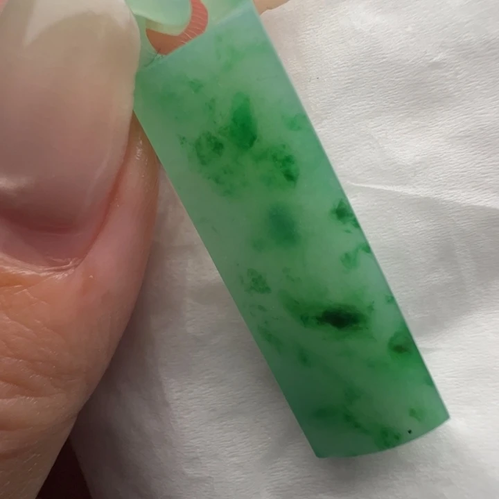 定制翡翠未镶嵌包抛光