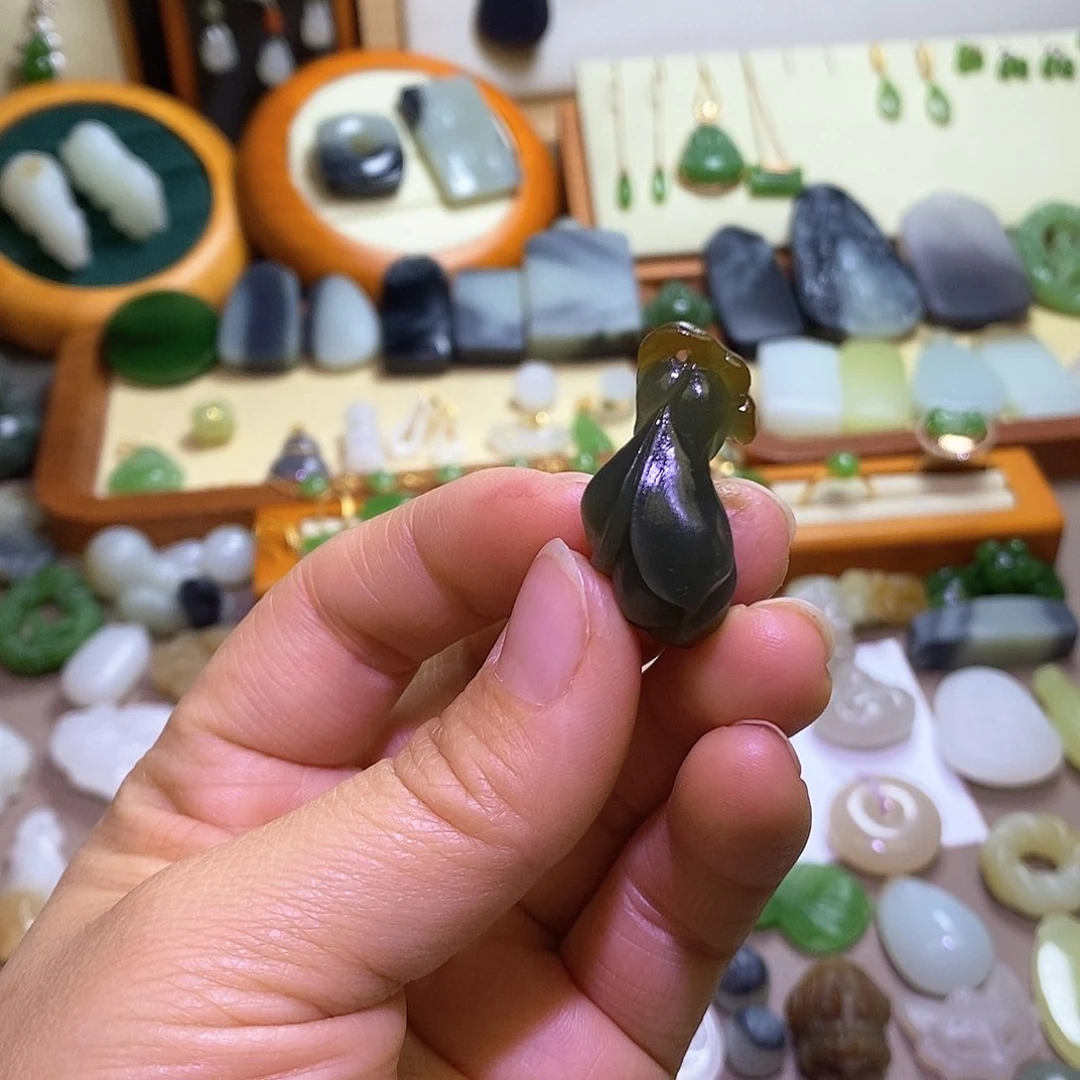 颈饰未镶嵌和田玉