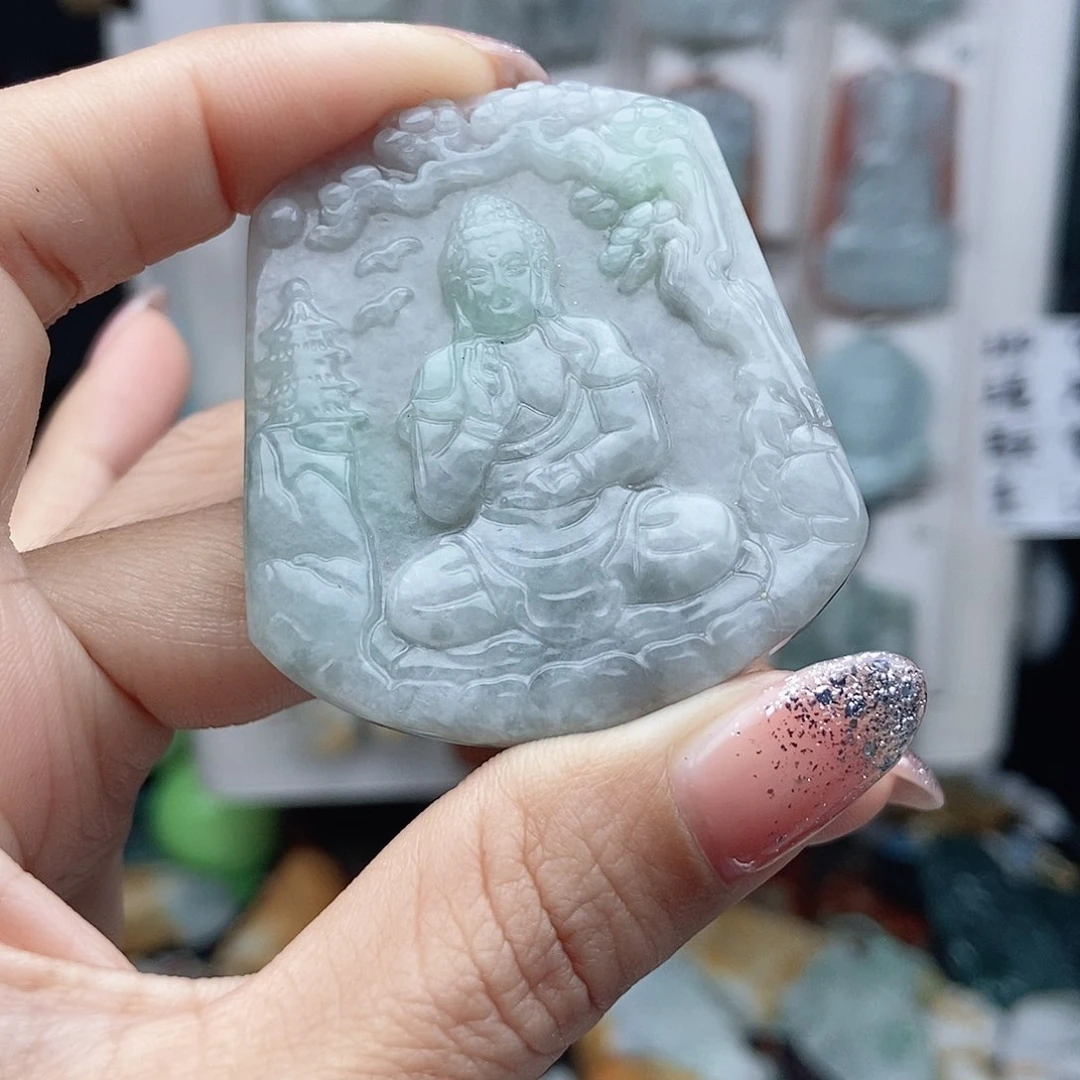 翡翠颈饰未镶嵌翡翠