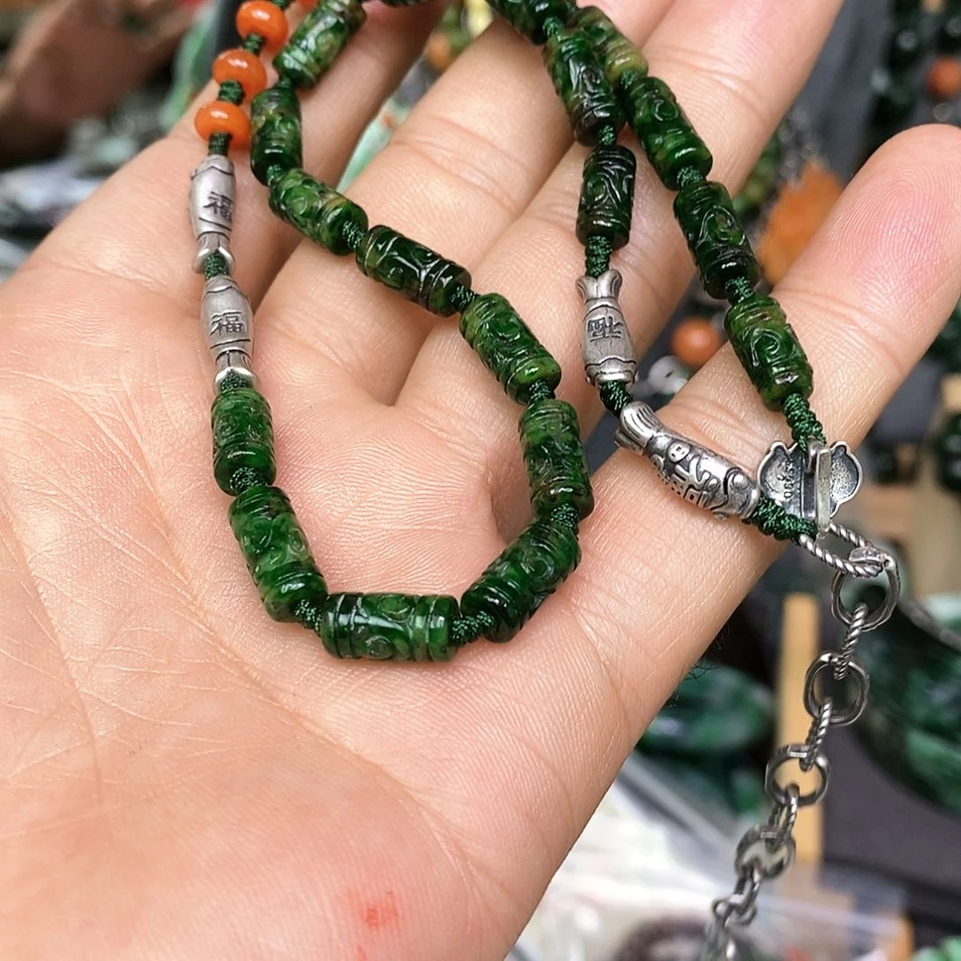 颈饰未镶嵌翡翠滢*芳漂亮美眉