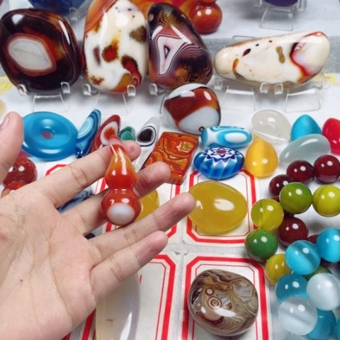 玛瑙/玉髓耳饰未镶嵌