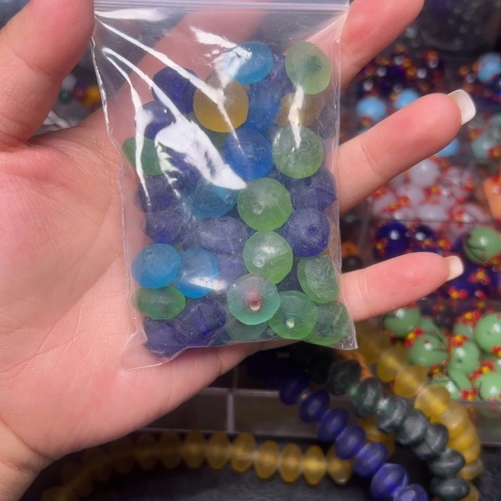 玻璃颈饰3244。     一包落