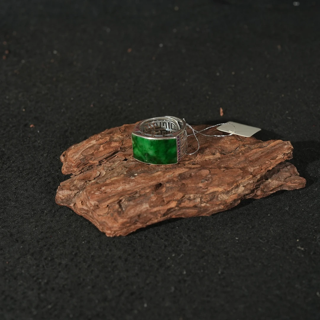 1.1香港王老板-翡翠戒指2t2878