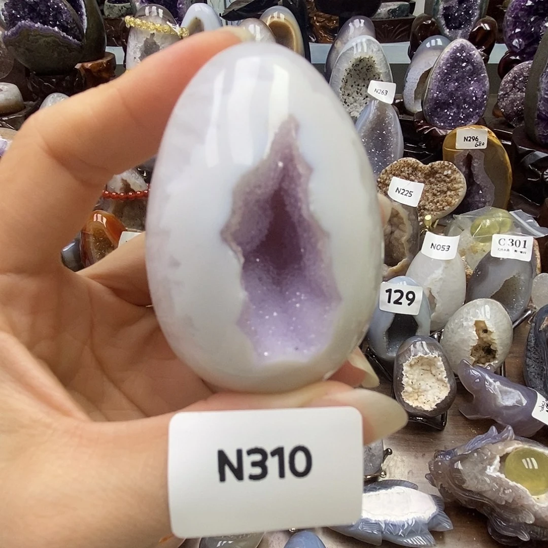 是***吶未镶嵌玛瑙/玉髓珠宝奇石