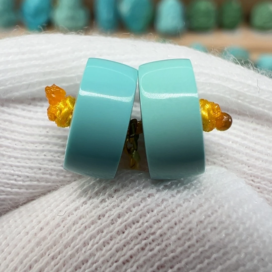 绿松石配饰未镶嵌