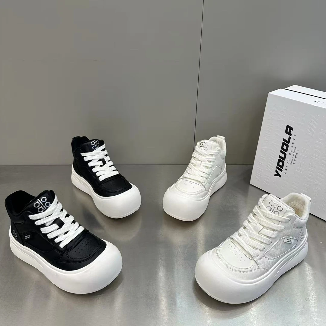 6213系带平跟荔枝纹牛皮冬季高帮鞋覆膜皮圆头休闲风格子