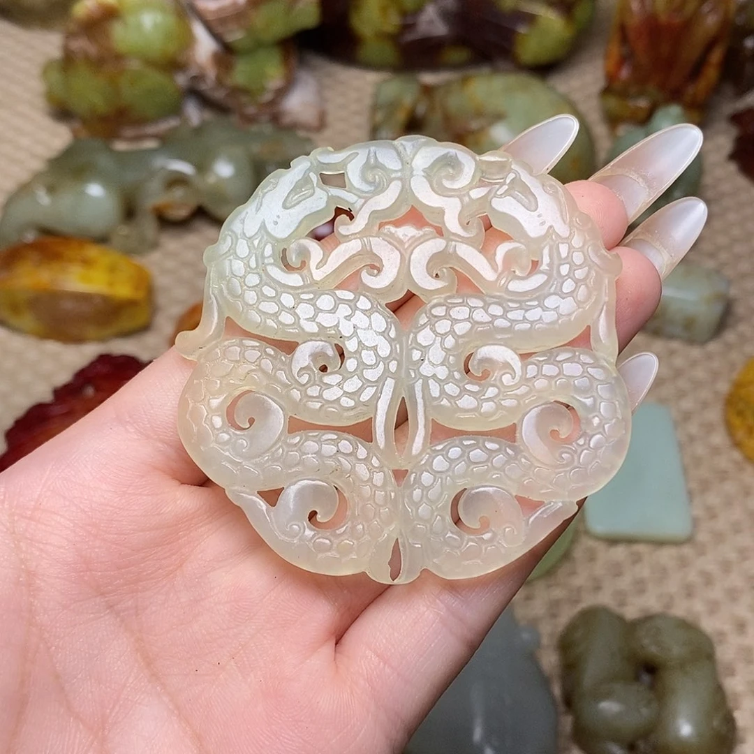 未镶嵌蛇纹石玉颈饰
