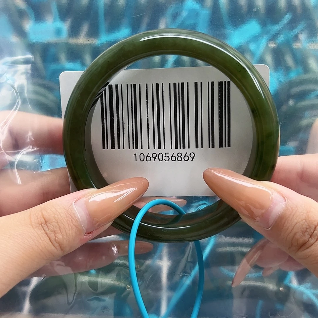 和田玉手镯未镶嵌微瑕6162