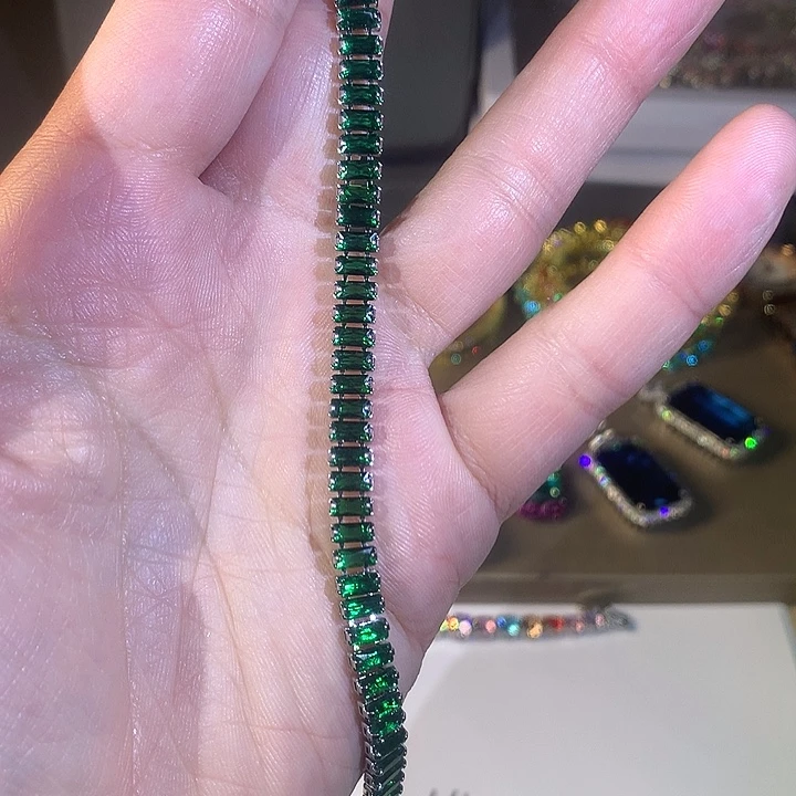 非金属63手链。