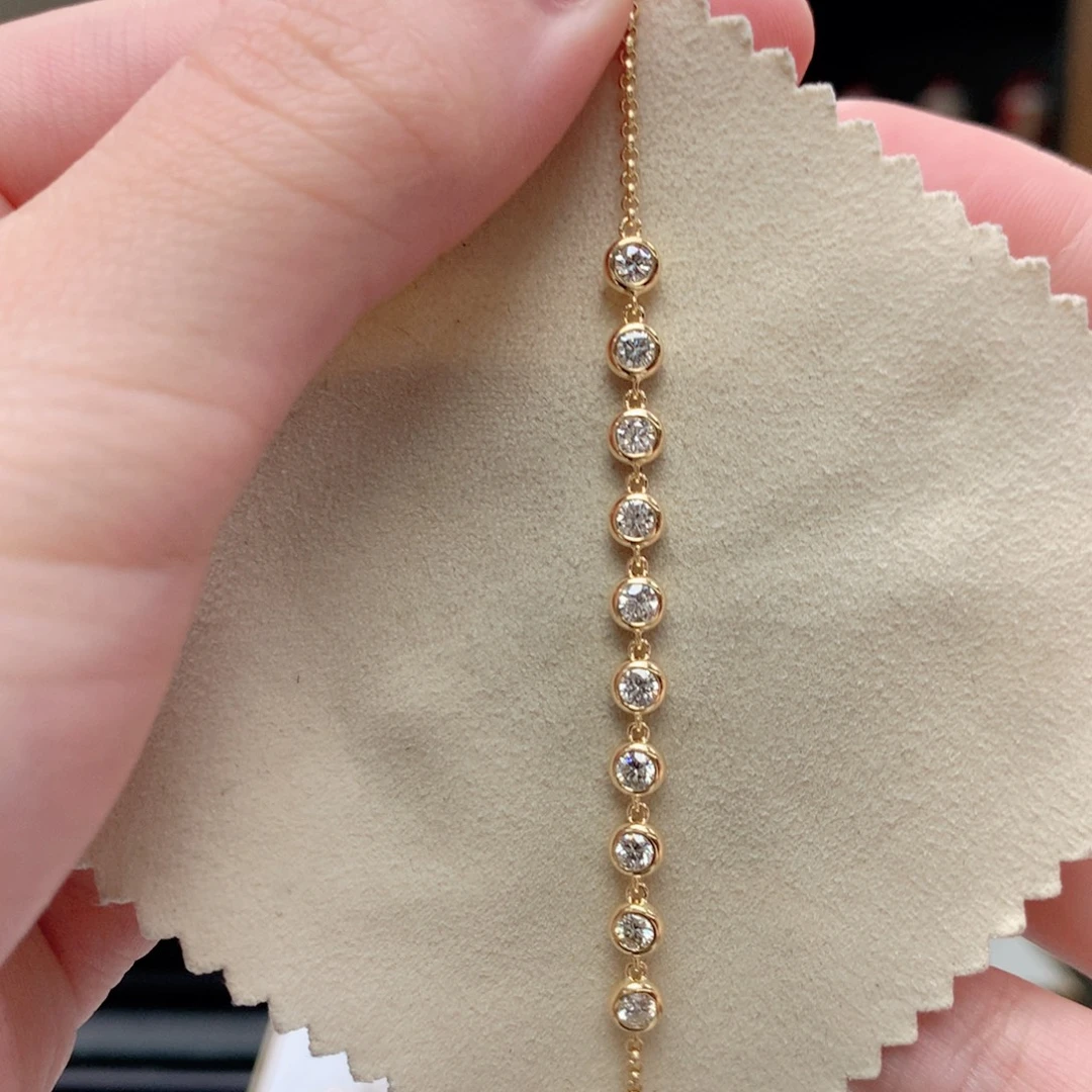 雪***儿手链钻石18K金镶嵌1克拉手链