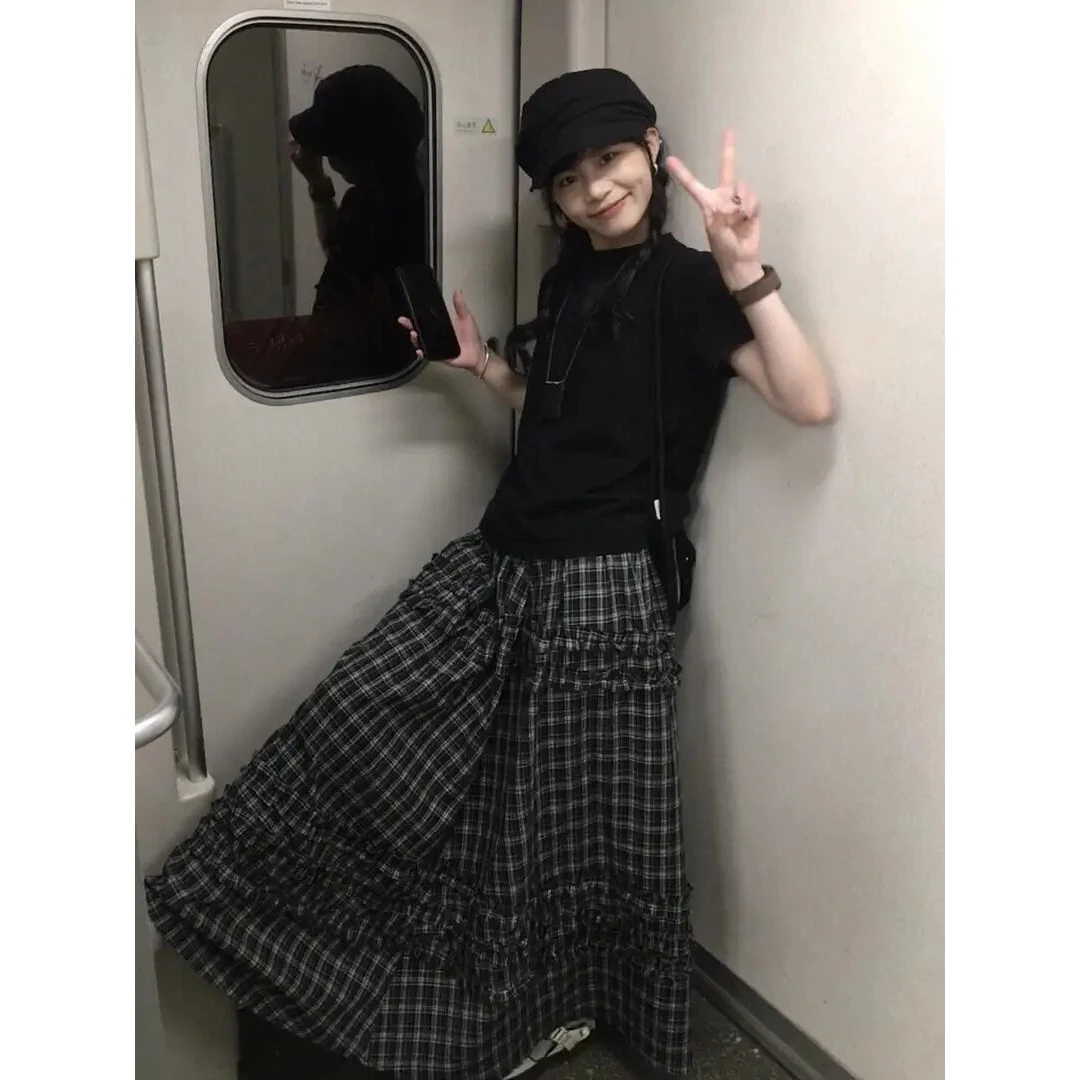 正肩短袖T恤女五一旅游出街衣服高腰小众设计感黑色格纹半身裙