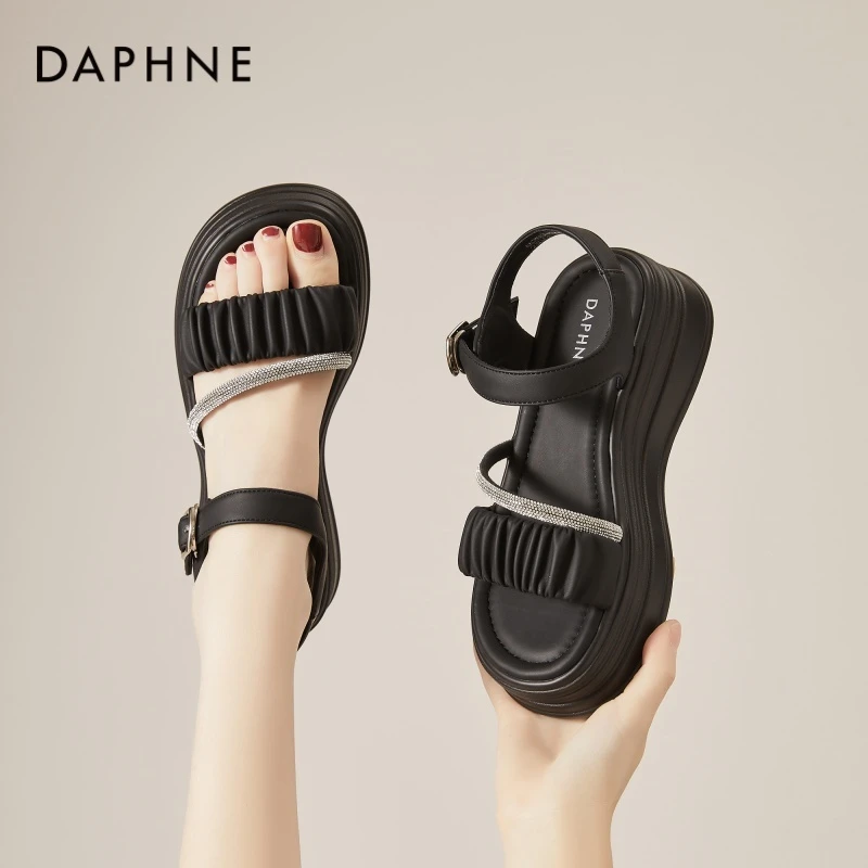 达芙妮厚底优雅凉鞋女夏季新款仙女风时尚水钻松糕鞋软底百搭女鞋