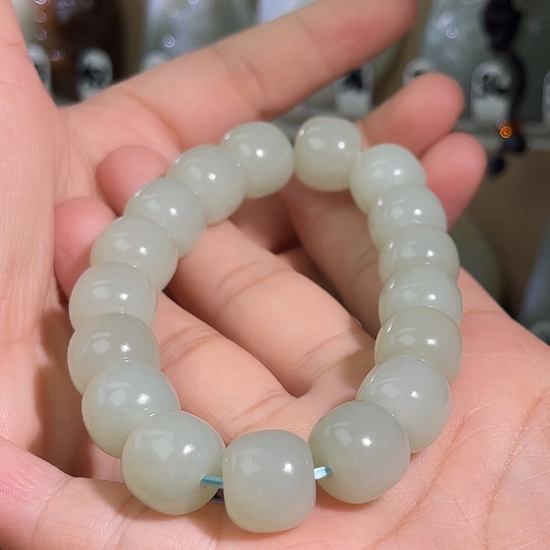 该***。未镶嵌手串和田玉