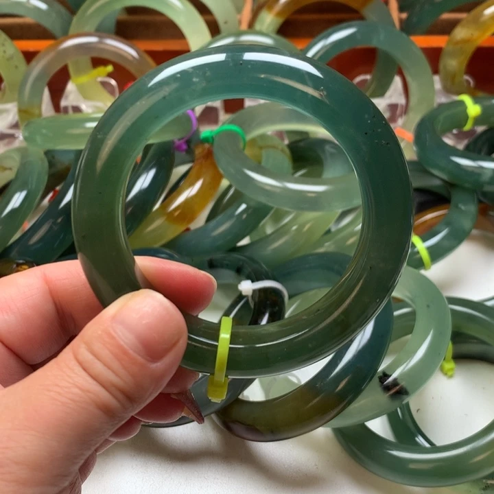 岫玉未镶嵌手镯56