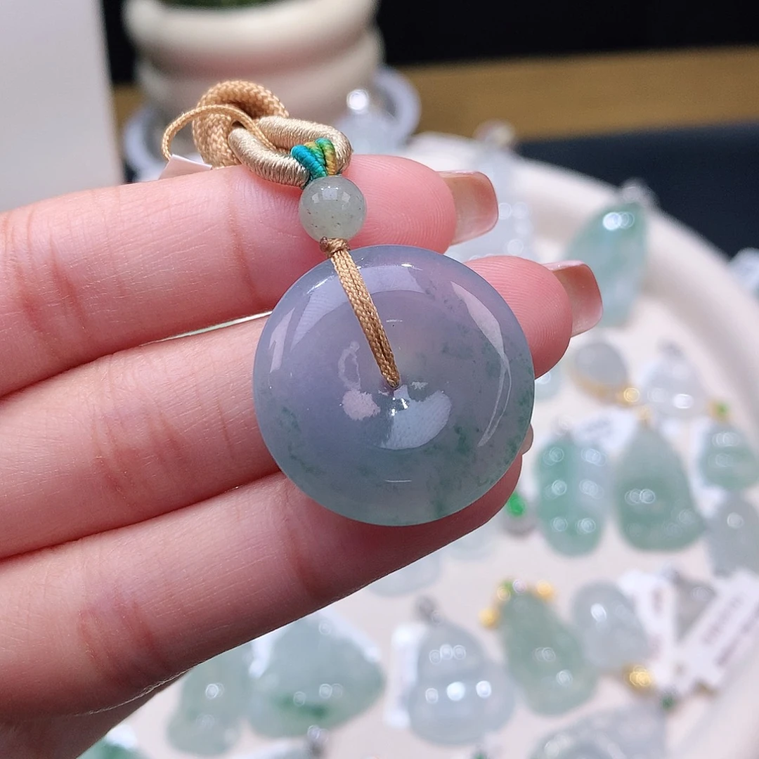 颈饰未镶嵌翡翠平安扣