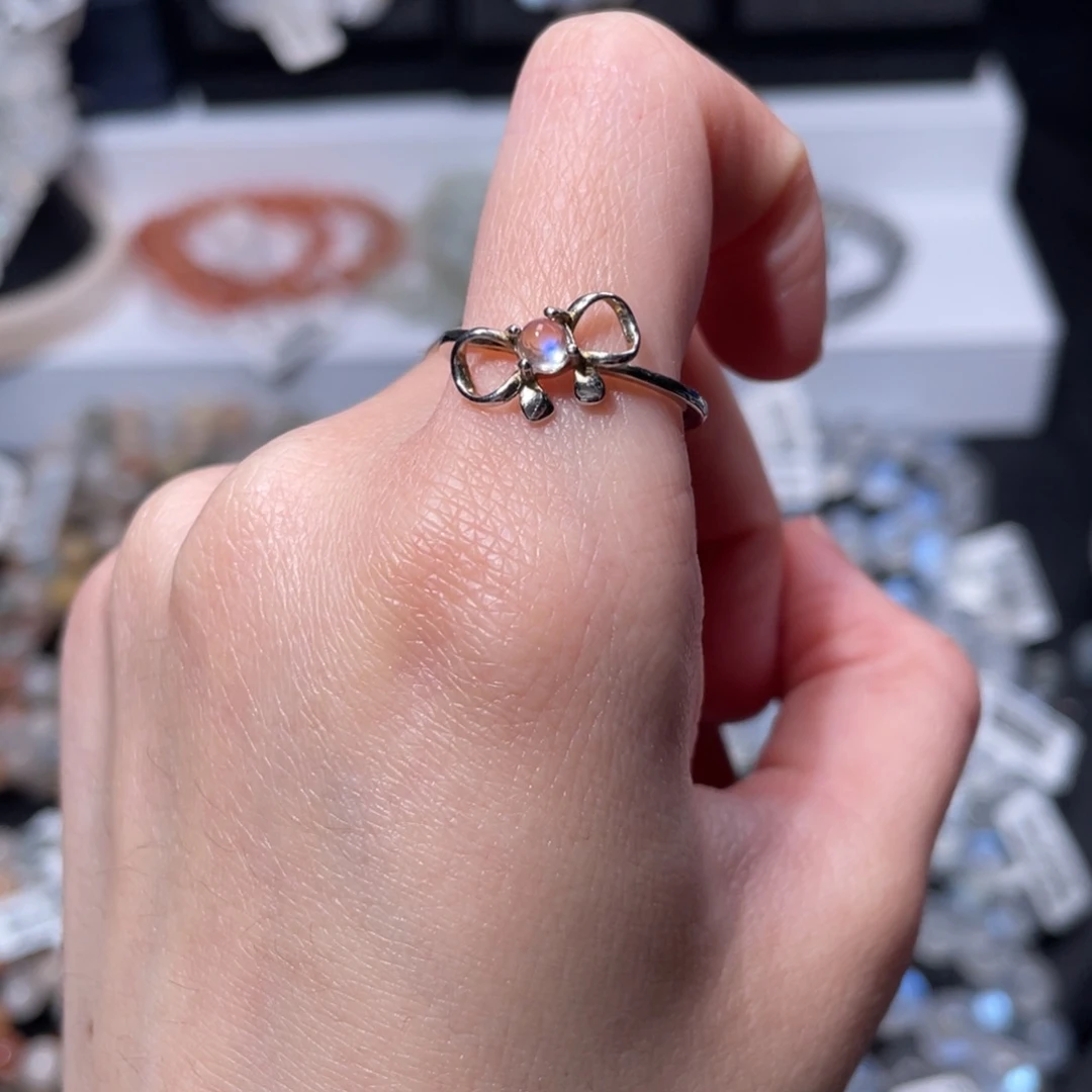 戒指银S925镶嵌拉长石印度蓝月光活口戒指