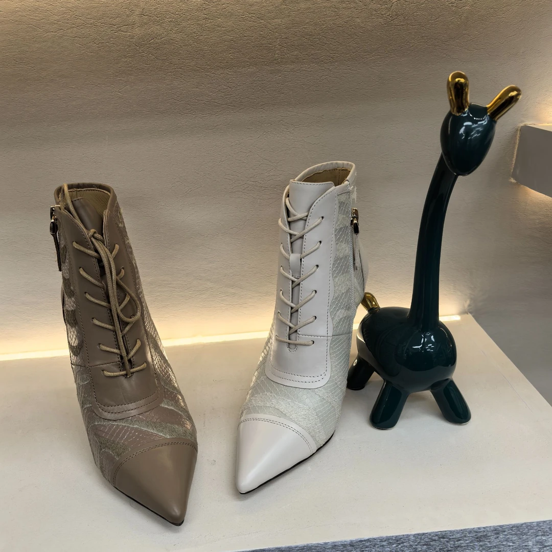 尖头细跟短靴女秋冬新款冬季气质黑色时装靴真皮高跟鞋时尚