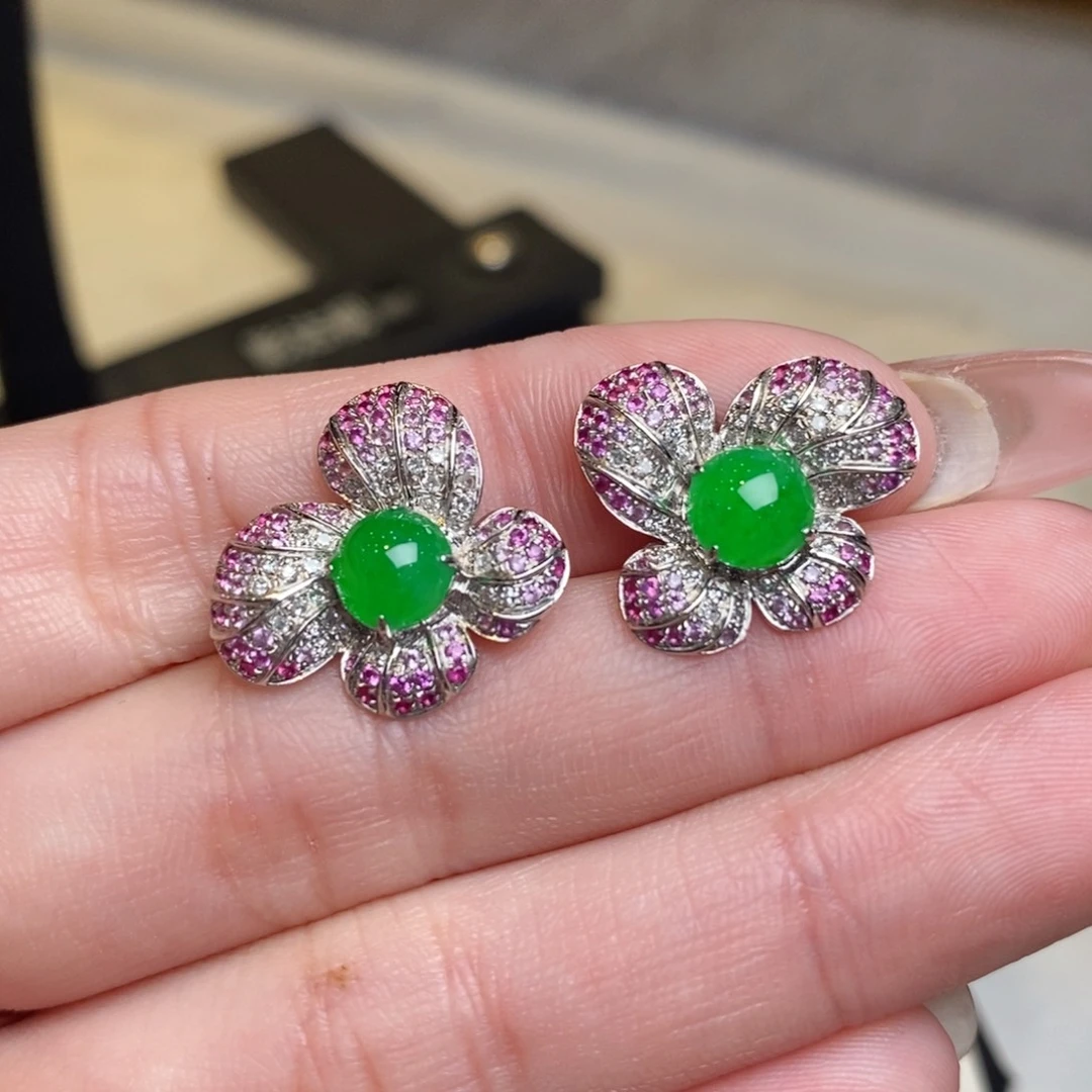 翡翠耳饰18K金镶嵌蛋面