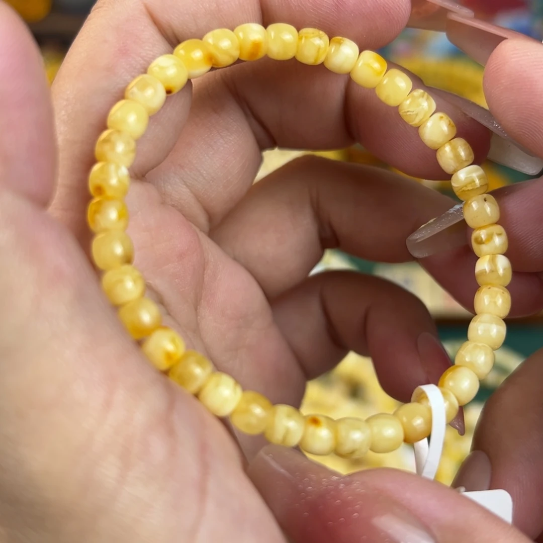 未镶嵌琥珀珠宝奇石