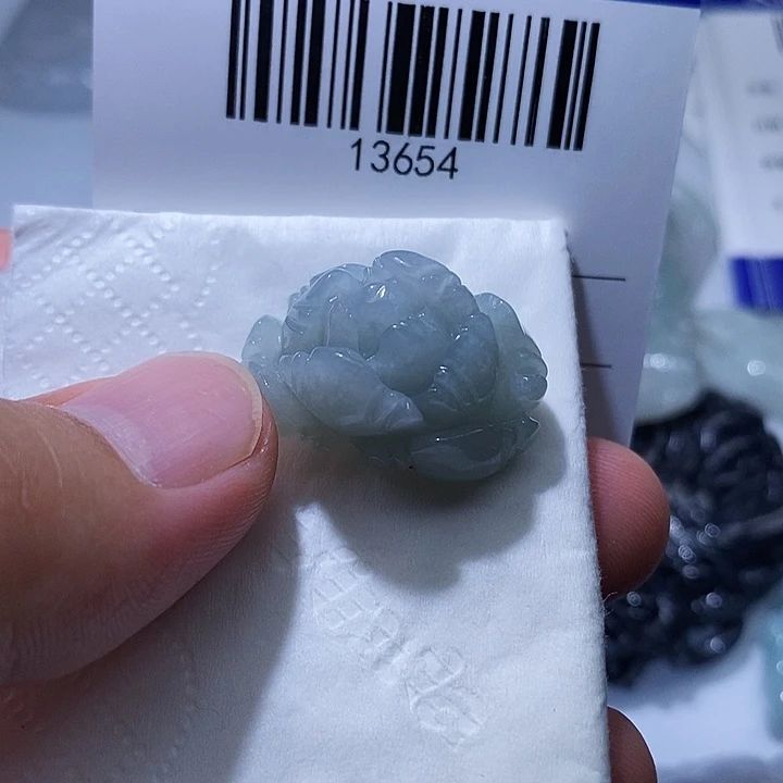 翡翠未镶嵌颈饰天光墟翡翠市场现金代购