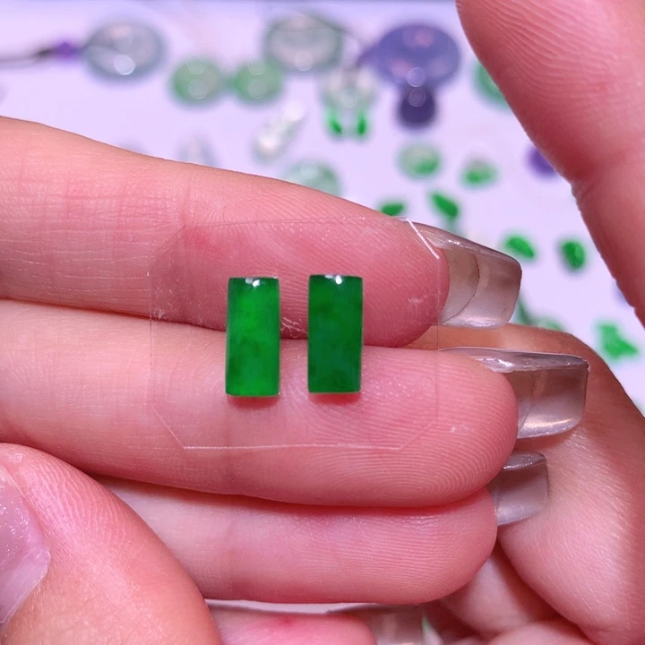 翡翠手镯未镶嵌无事牌一套