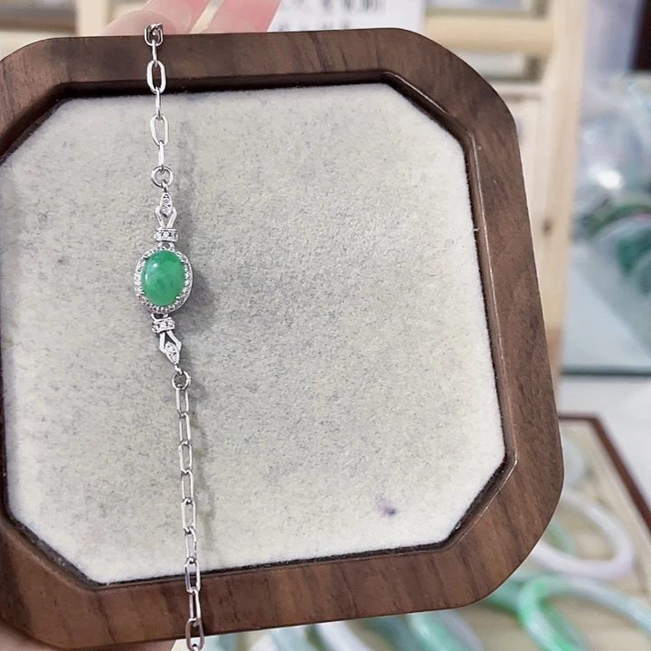 翡翠未镶嵌颈饰天然翡翠Ａ货