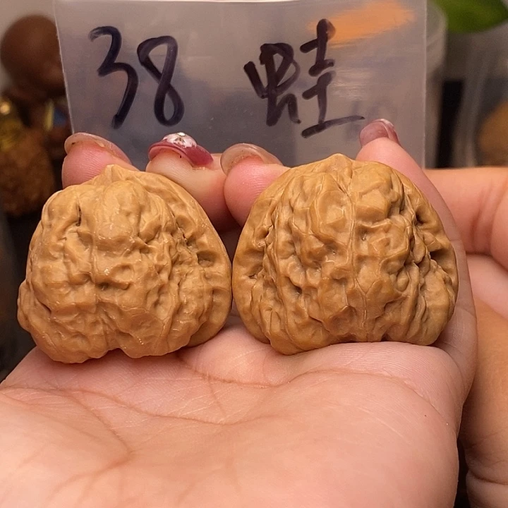 吊坠桃核蛤蟆头38无刀痕磕尖s