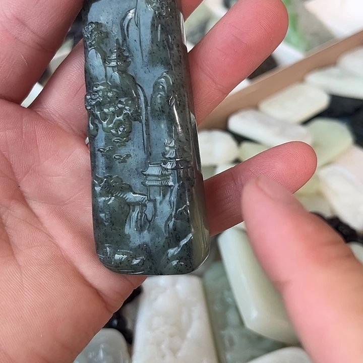 和田玉未镶嵌颈饰