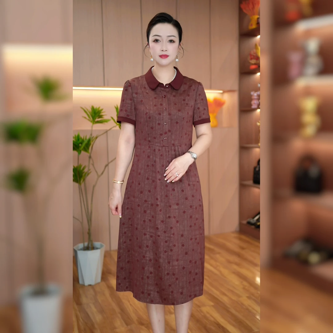 2025夏季新款短袖复古妈妈装时尚优雅洋气显瘦连衣裙