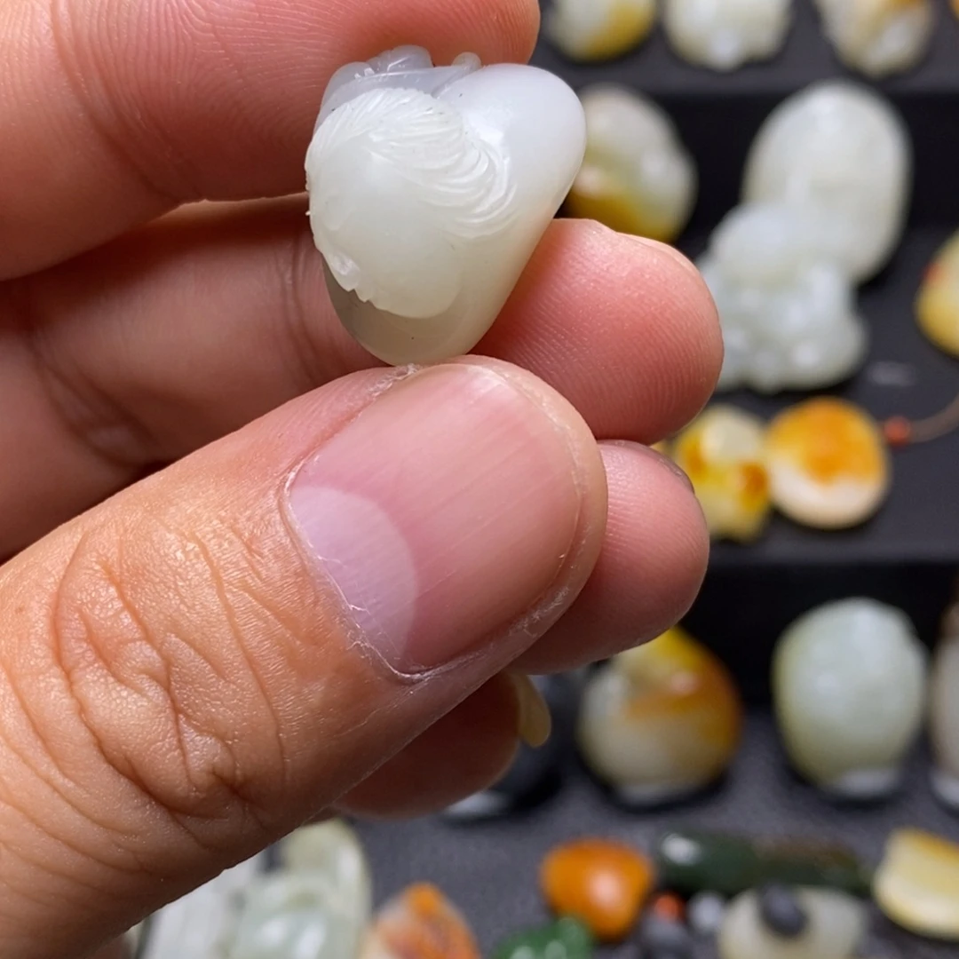 和田玉未镶嵌挂件