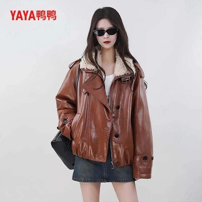 鸭鸭正品羽绒服女2025冬新款复古夹克短款时尚保暖毛毛领皮衣外套