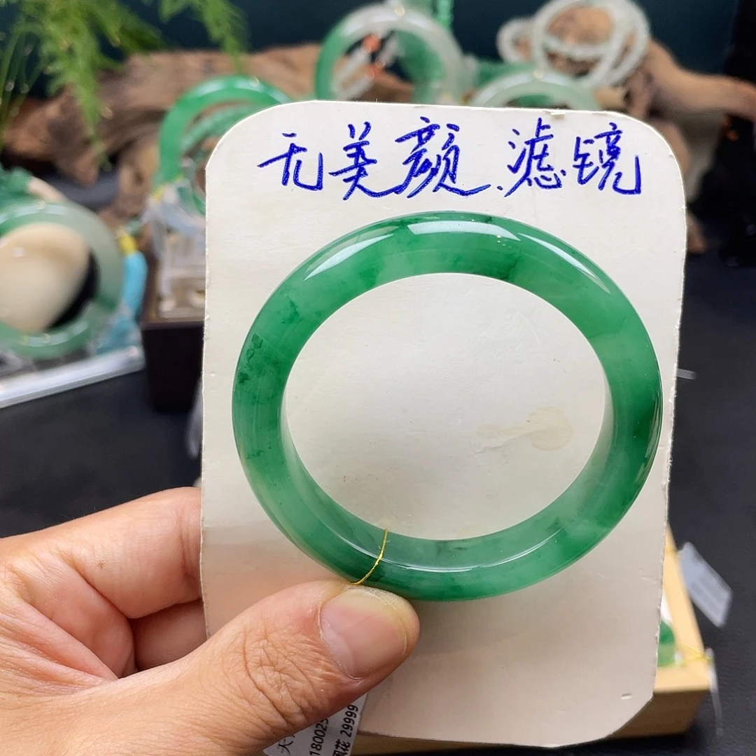 未镶嵌手镯石英质玉