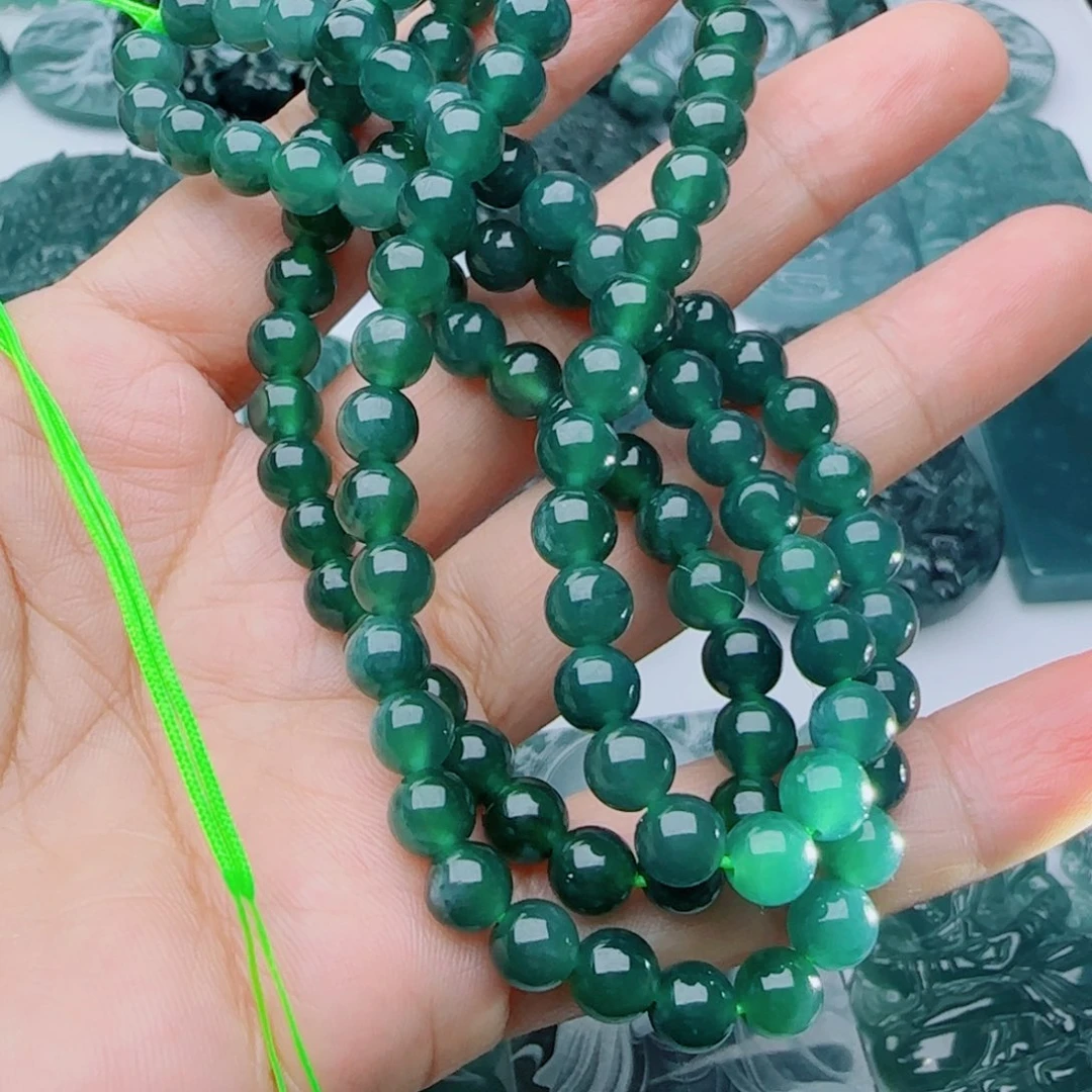 翡翠未镶嵌颈饰多样性发货天然的A货翡翠