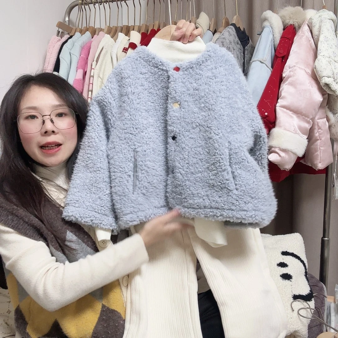 蓝色白色裤子三件套，备注尺码