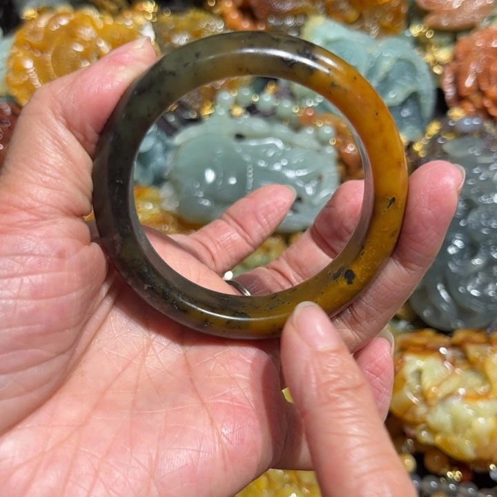 岫玉未镶嵌毛衣链