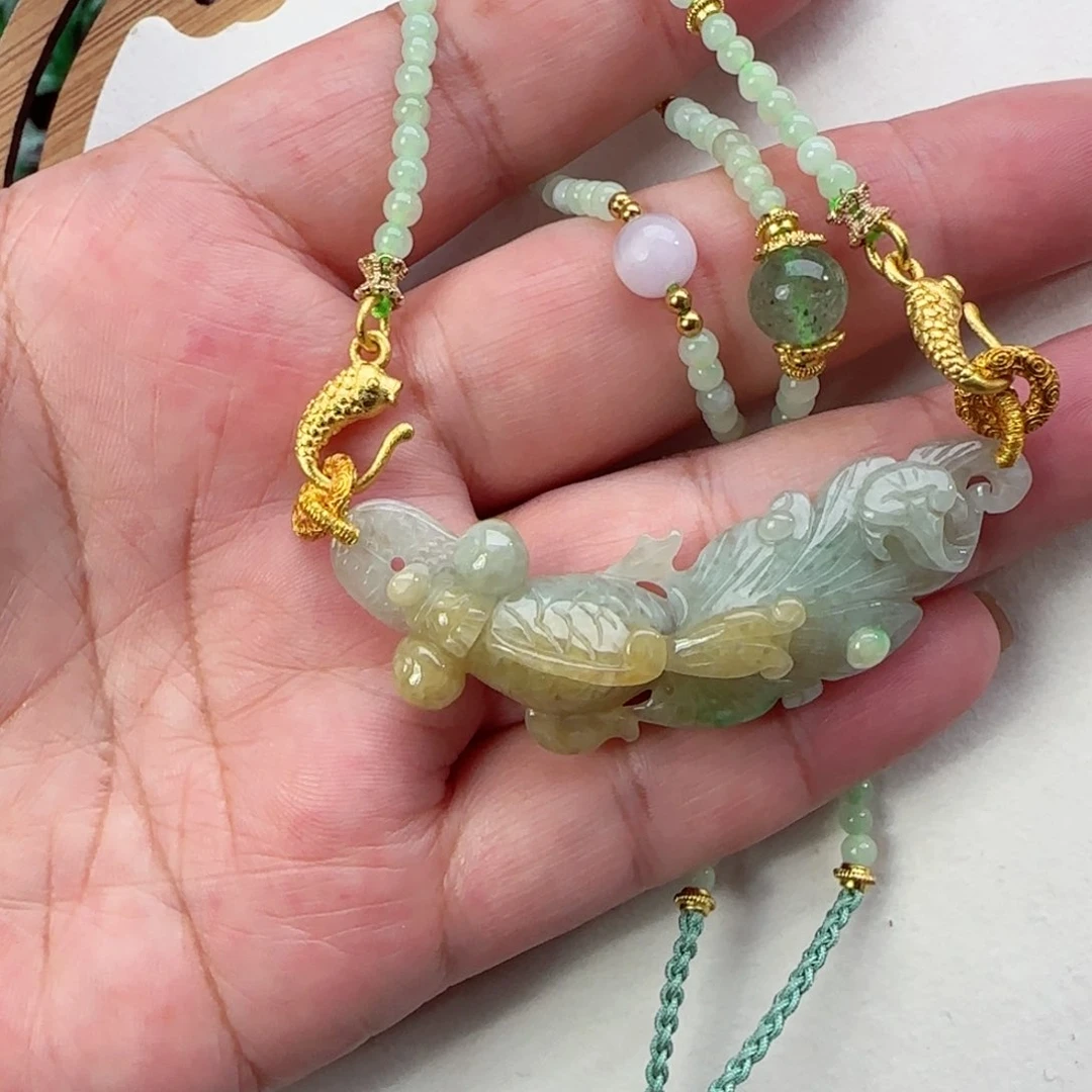 翡翠未镶嵌颈饰仿古