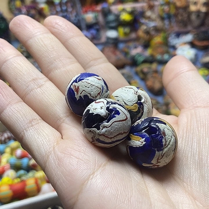 琉璃颈饰古法珠随机一个