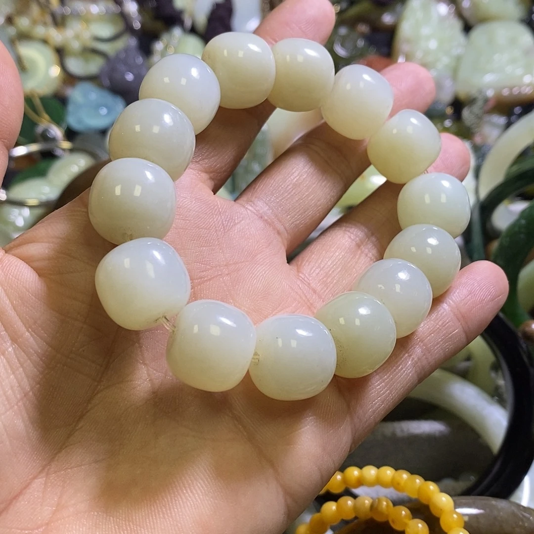 岫玉未镶嵌手链一个