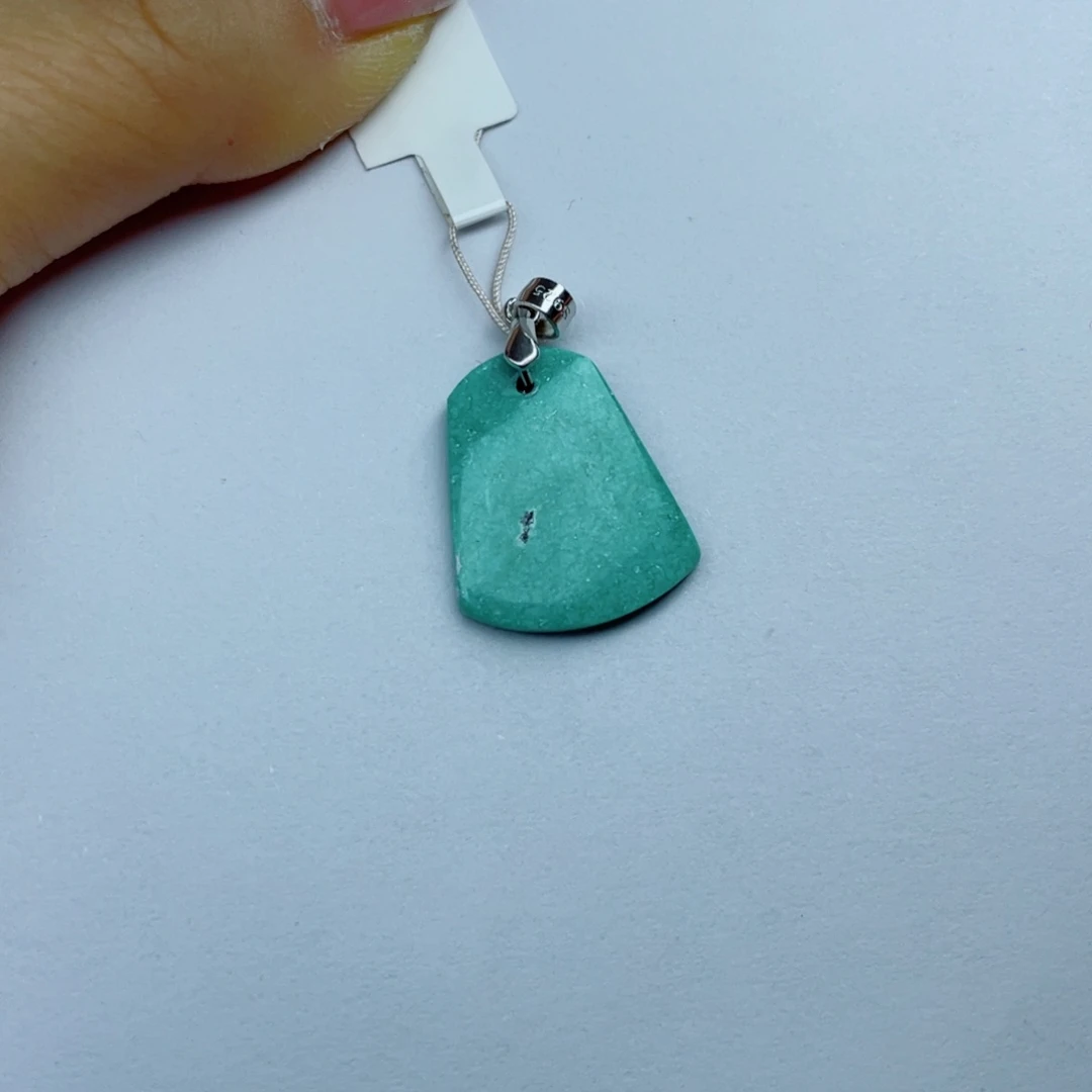 绿松石颈饰未镶嵌